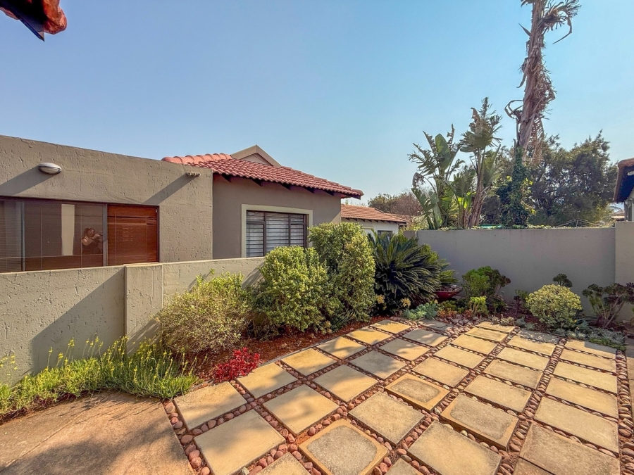 To Let 3 Bedroom Property for Rent in Melodie North West